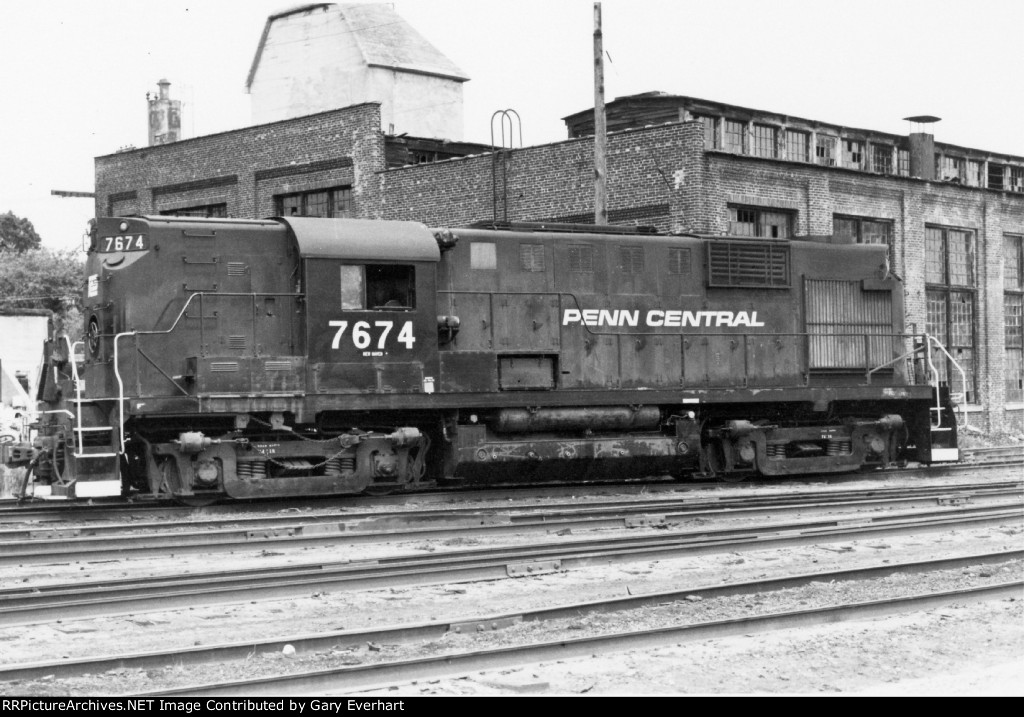 PC Alco RS11 #7674 - Penn Central